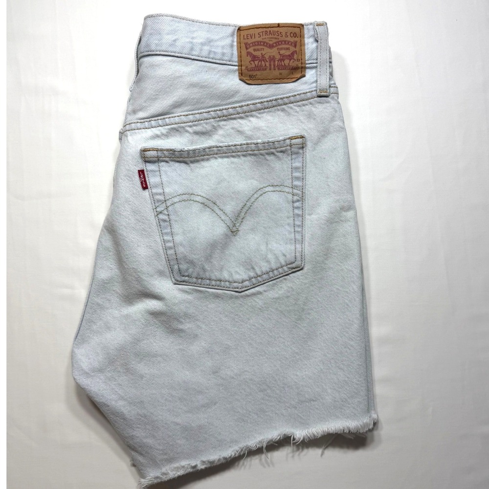 Levis 501 Original High Rise Light Wash Denim Cutoff Shorts W32 Distressed Blue